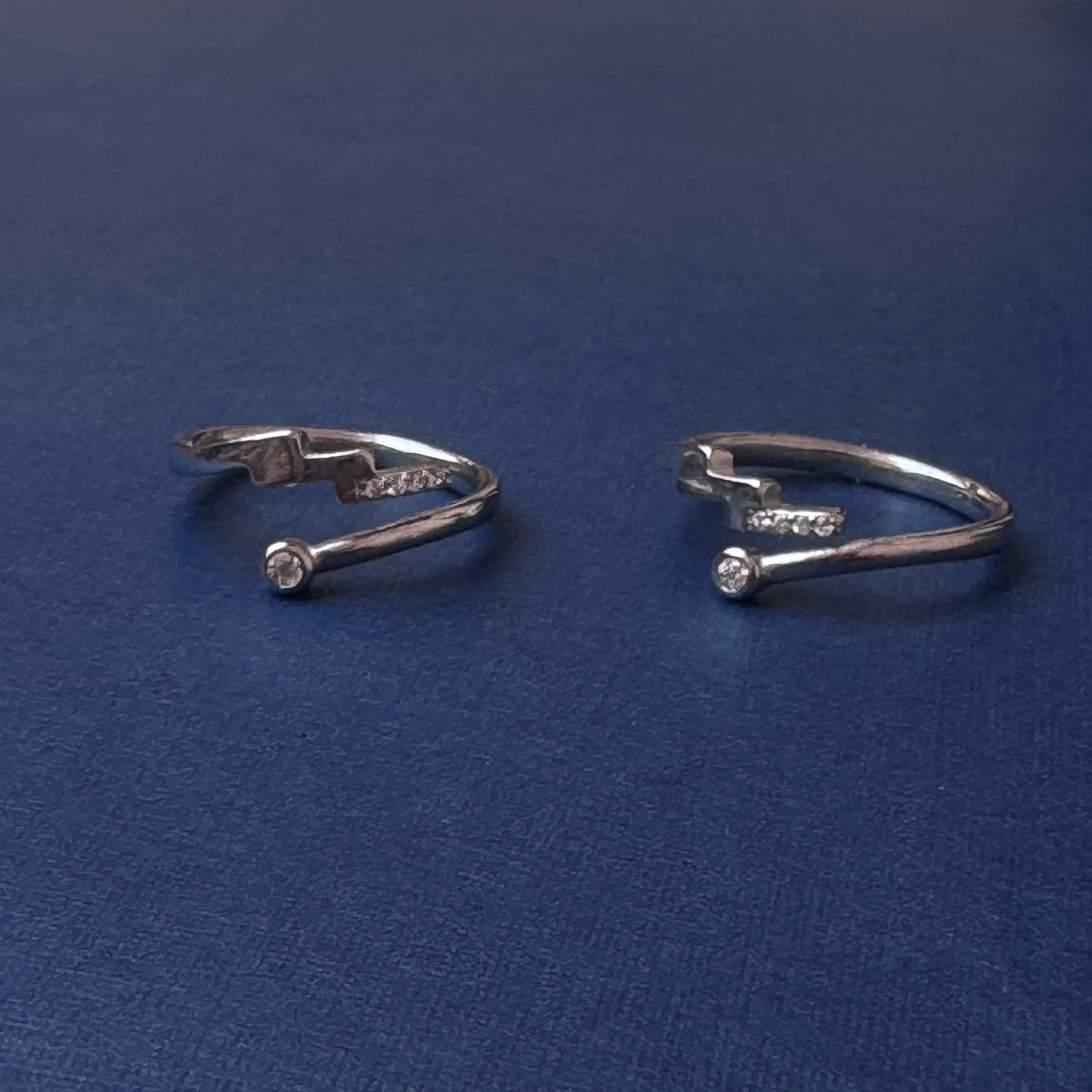 Electric Spark Toe Ring A0008