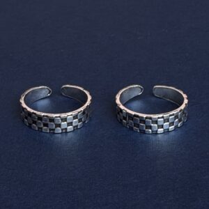 Checkmate Toe Ring A0074